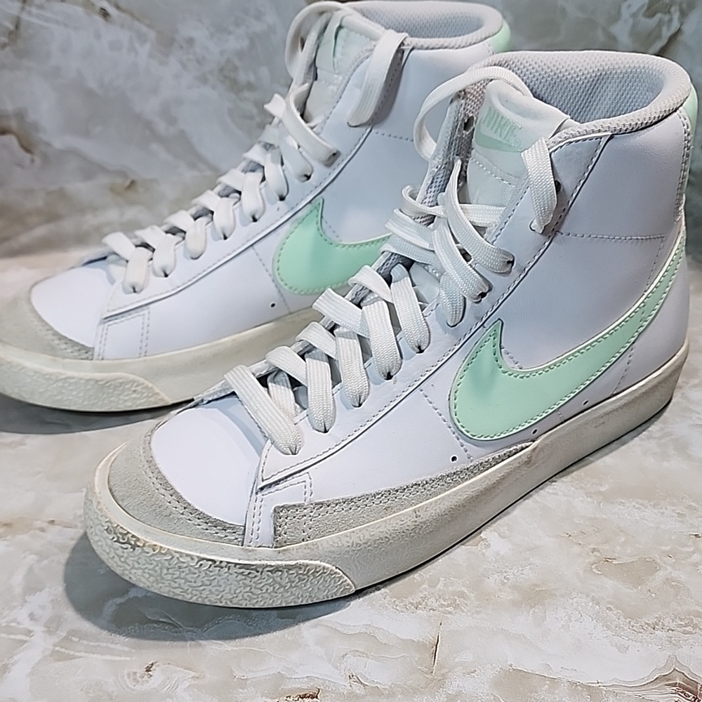 Nike FZ3537-100 Blazer Mid 77 GS Sneakers Size 5.5Y Women SZ 6.5 White Mint